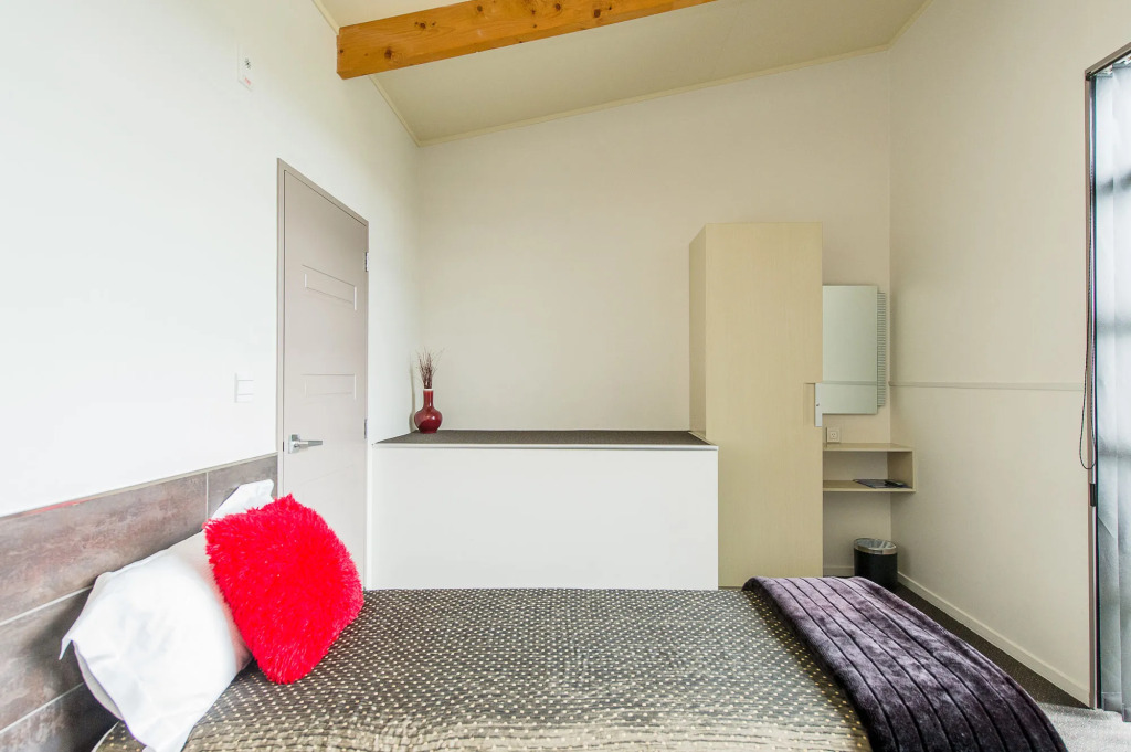 151 On London Motel & Conference Centre