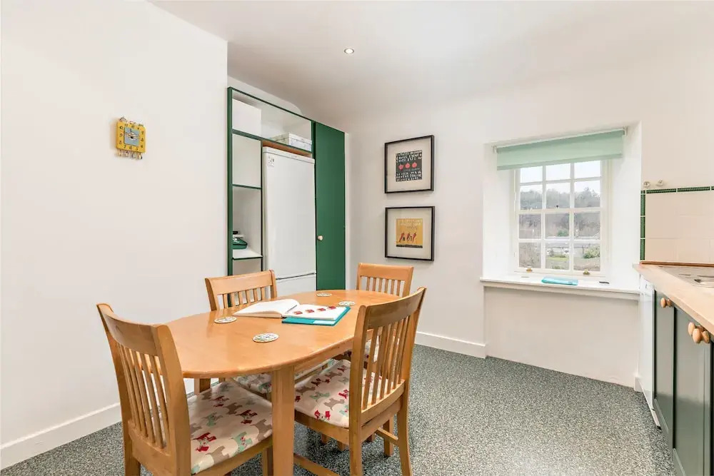 Silver Lining - Cottage by the sea