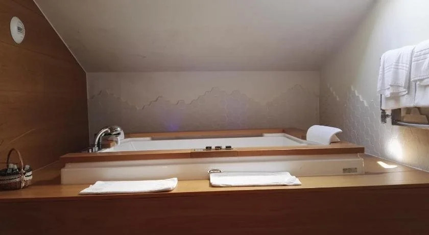 Marios Garni