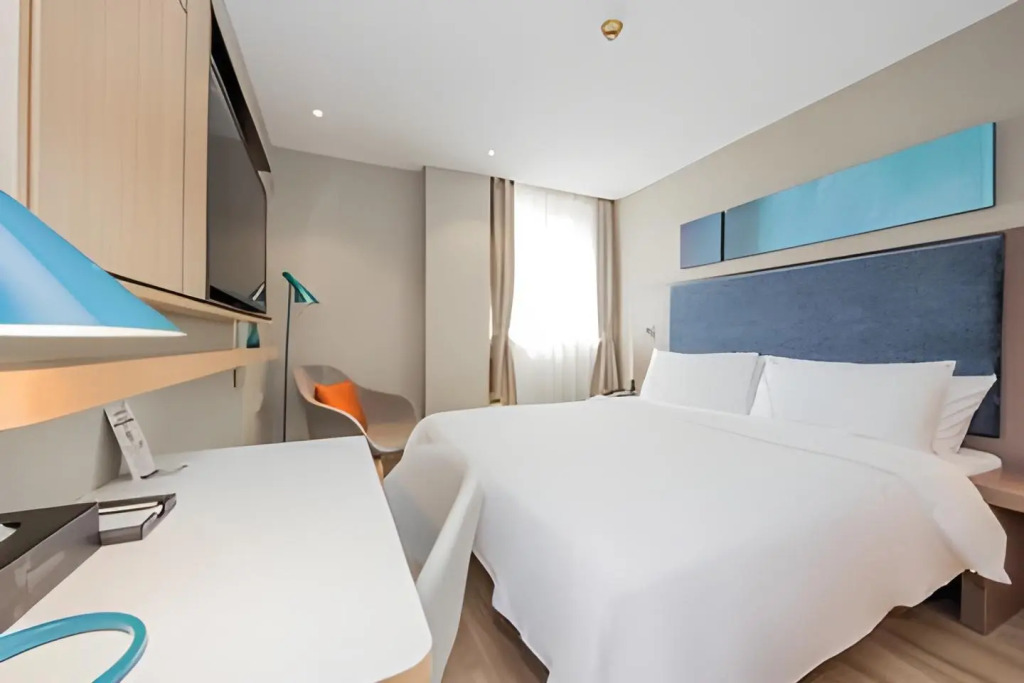 Homeinn Selected Hotel (Shanghai Ruijin hospital Dapuqiao Subway Station)