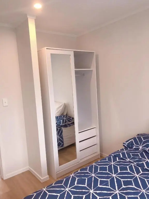 Bright Eden Park two bed townhouse private parking