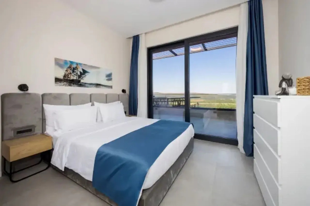 Royal Blue Resort & Residences