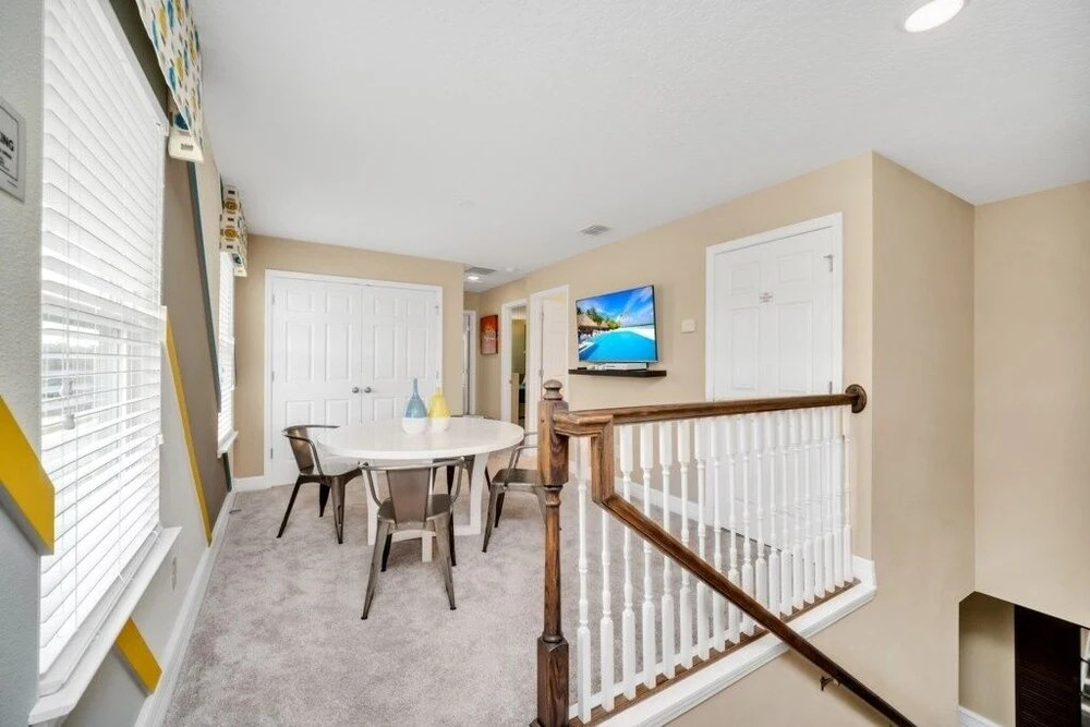 Brand New 5 Bed Solara End Unit Town Home 5 Bedroom Townhouse by Redawning