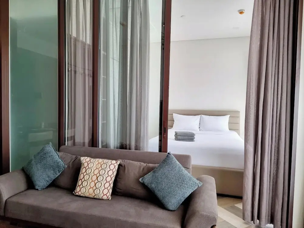 Bluesky Metropole Galleria Luxury