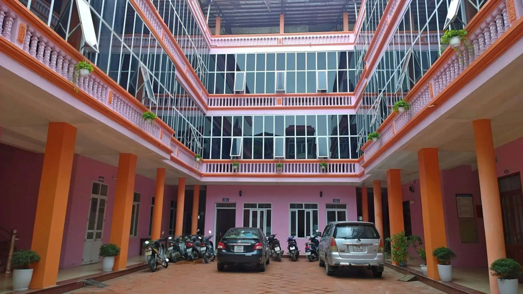 AIQ Hotel