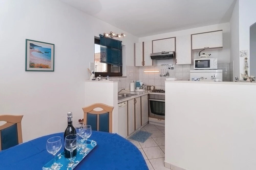 Awesome Apartment in Supetar With 2 Bedrooms and Wifi