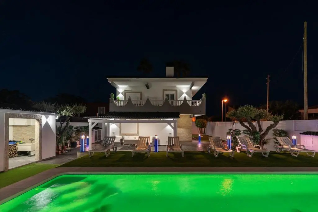DREAM HOUSE