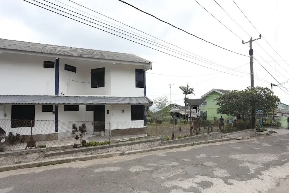 Villa Agape Near Puncak By ARBA