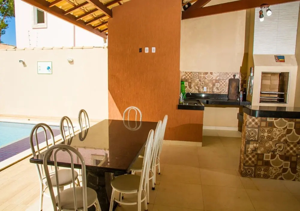 Casa na Praia de Mundaí com 4 quartos, piscina e área gourmet