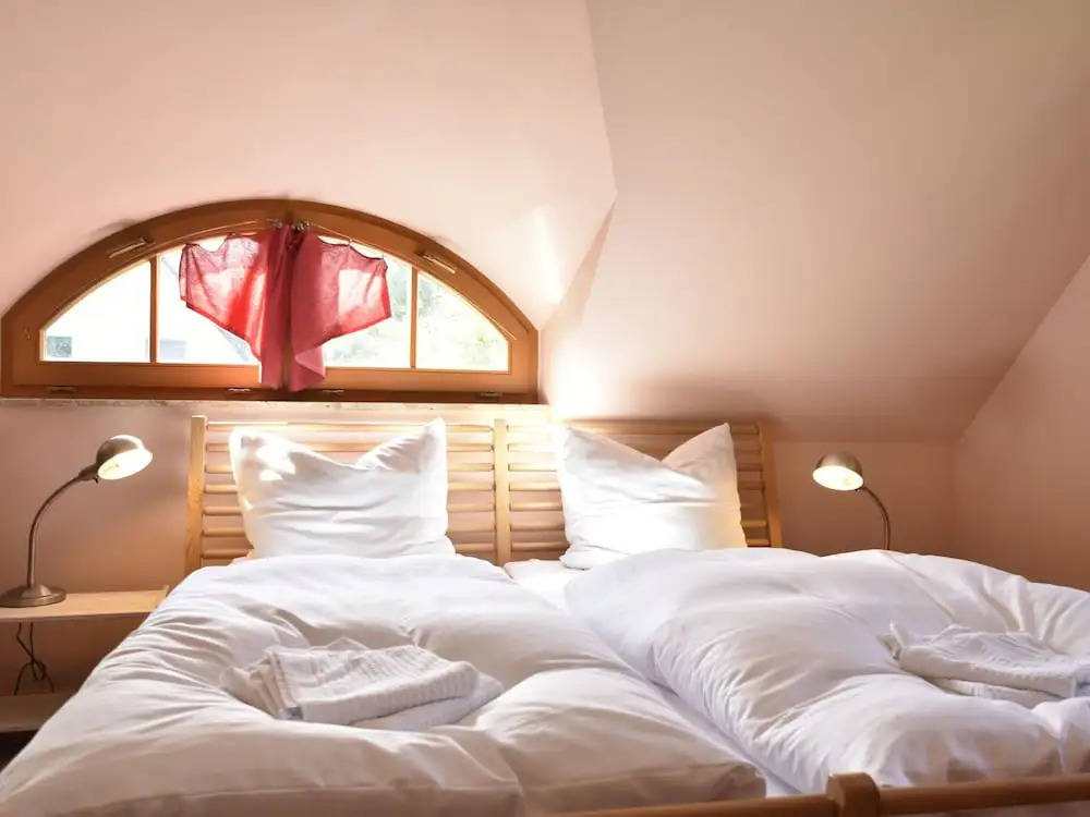 Cozy Holiday Home in Dierhagen Strand with Garden