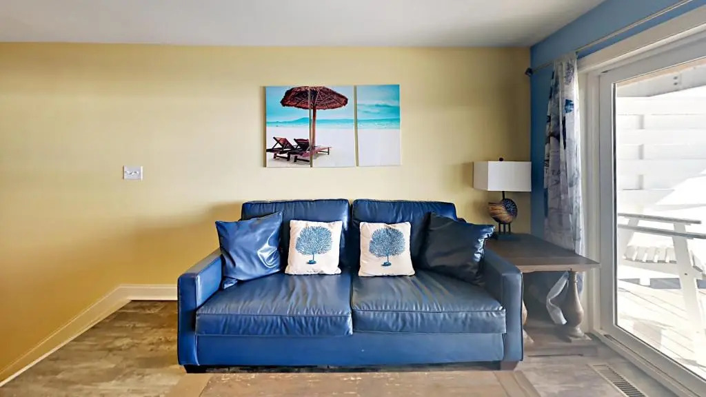 Put-in-Bay Waterfront Condo #111