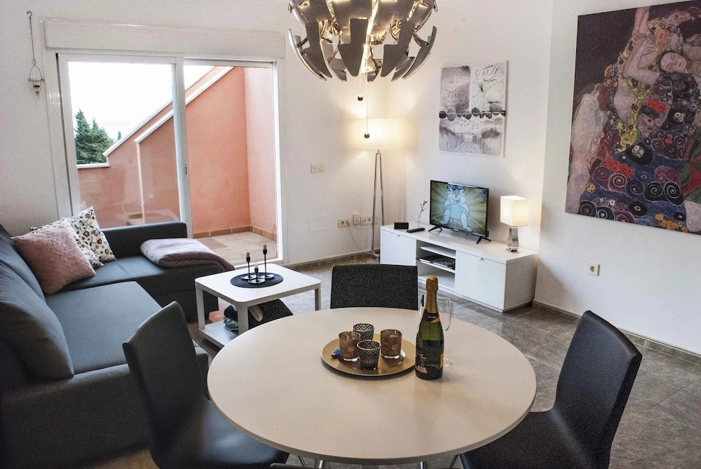Lovely Penthouse with Sea View Ref 9