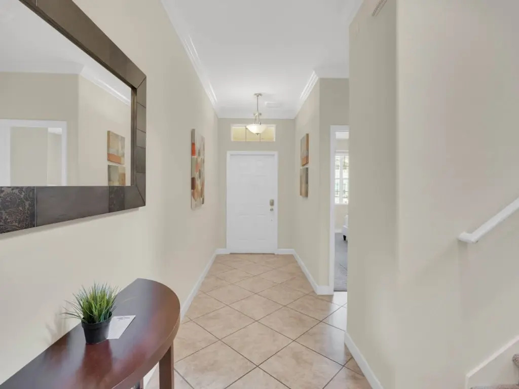 6 Bedrooms 5 Bathrooms Paradise Palms 8937 Cp