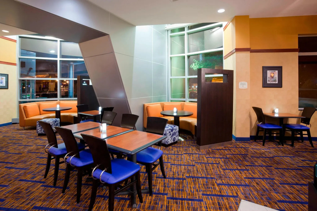 Courtyard by Marriott Minneapolis Maple Grove/Arbor Lakes