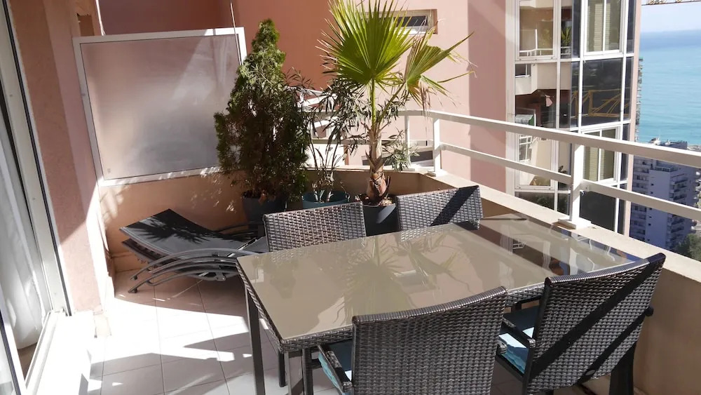 Monaco Pool Seaview Apartments