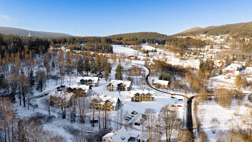 Osada, Sun & Snow