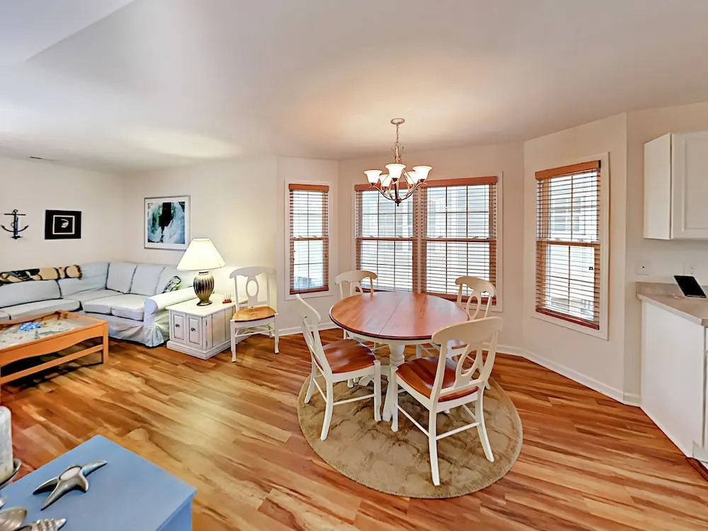 327 S Willow Drive Home 3 Bedrooms 3 Bathrooms Home