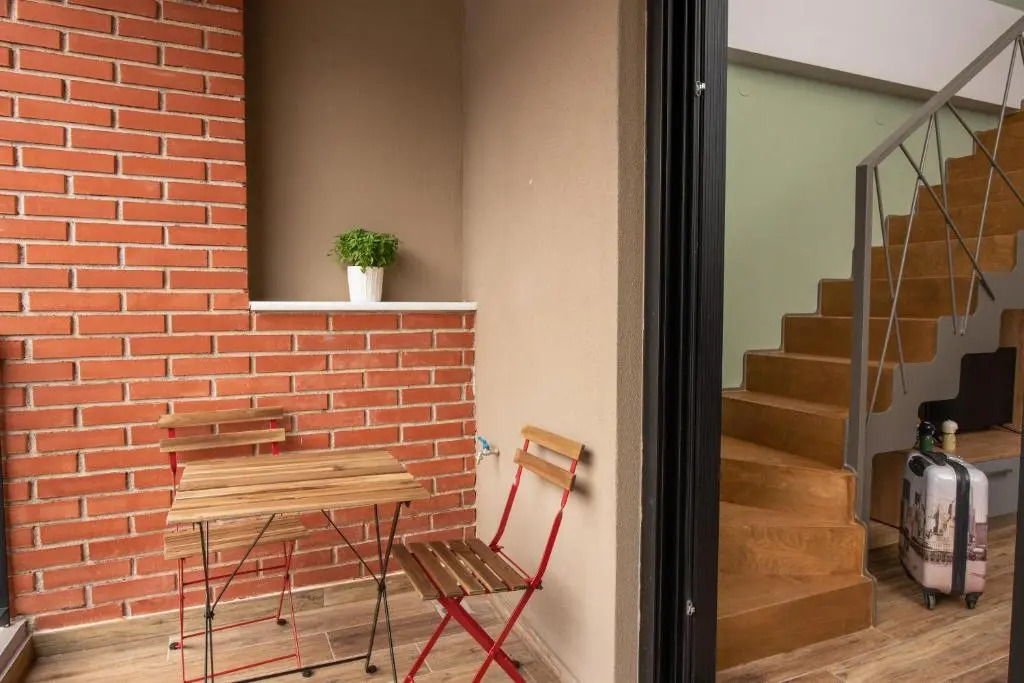 Tzes City Suites