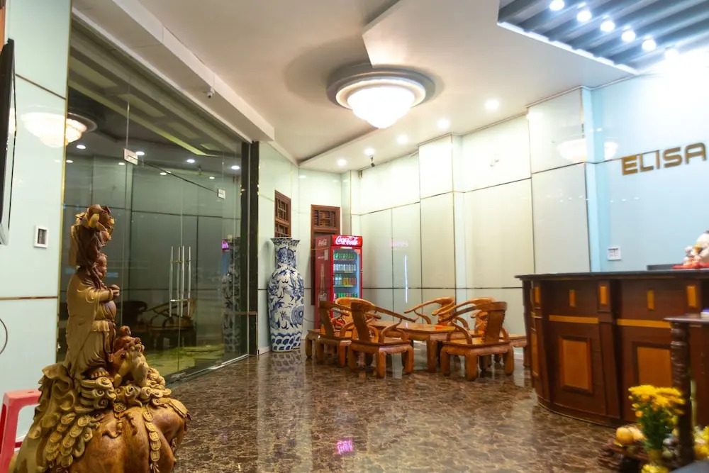 Elisa Hotel