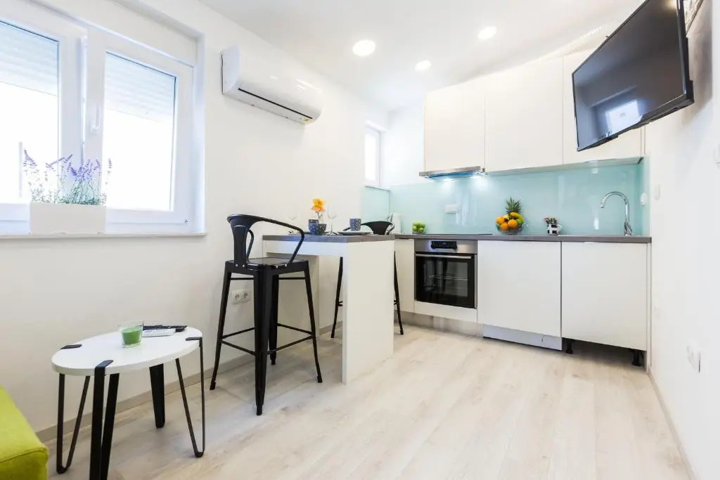 2sis apartments