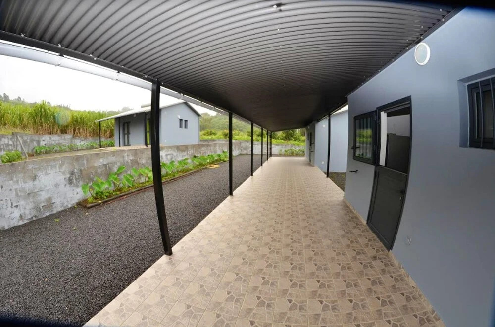 House With one Bedroom in Saint Joseph, With Wonderful Mountain View, Enclosed Garden and Wifi - 10 km From the Beach