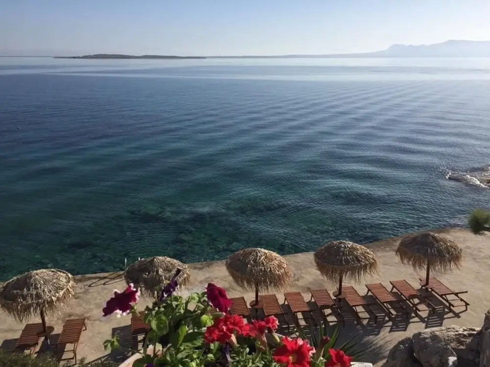 Kekrifalia Hotel