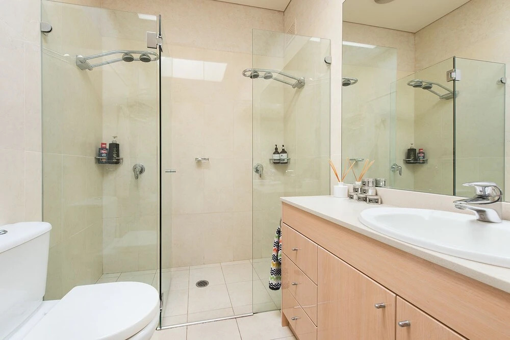 Stunning East Suburb Coastal Home H373