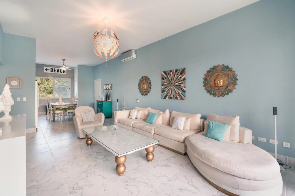 Playa Bonita Lavish Apartment at Lake View 42B