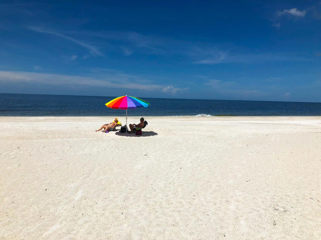 Anna Maria Island Runaway Tropical Escape