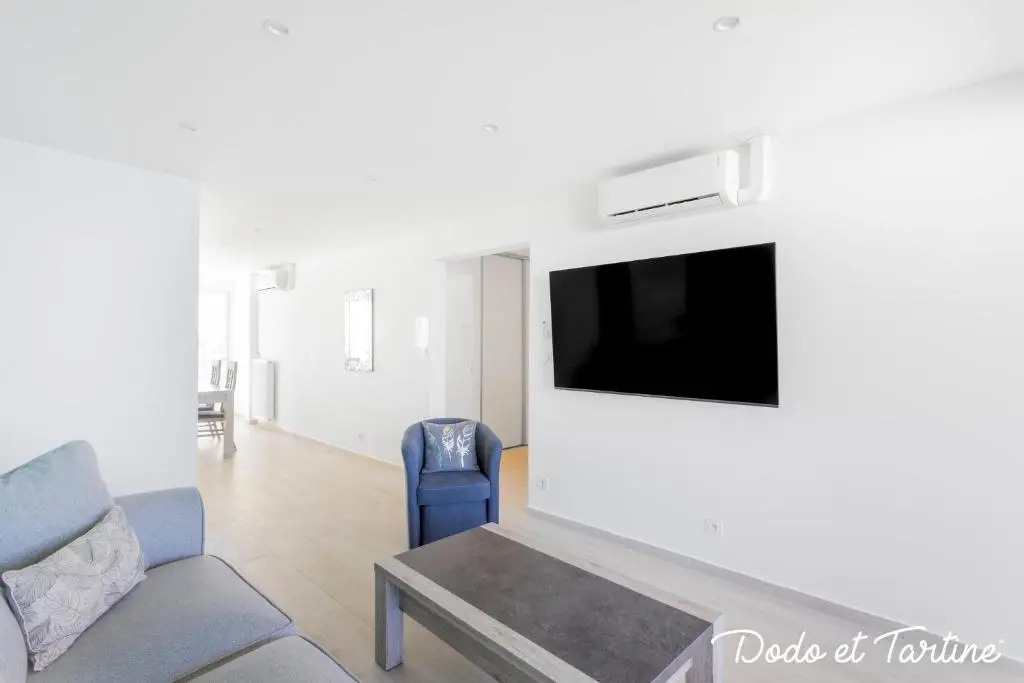 Sea view 3 bedroom with AC and parking - Dodo et Tartine