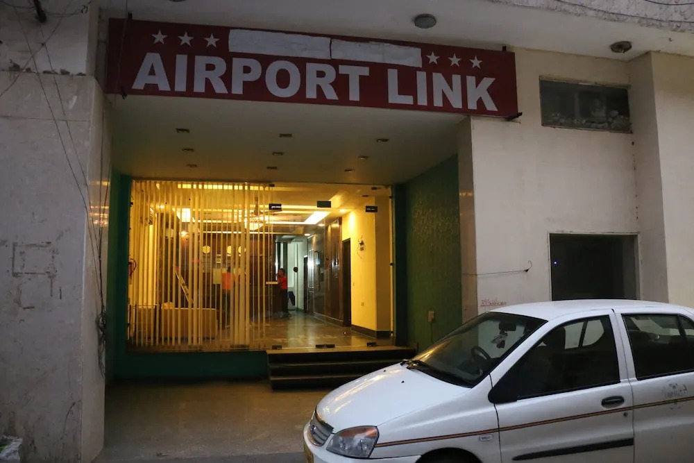 Hotel Delhi Airport Link