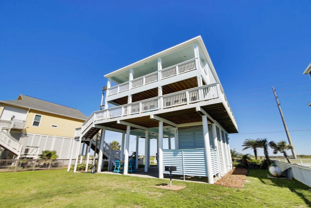 Enchanted Beachfront 3 Bedroom Home
