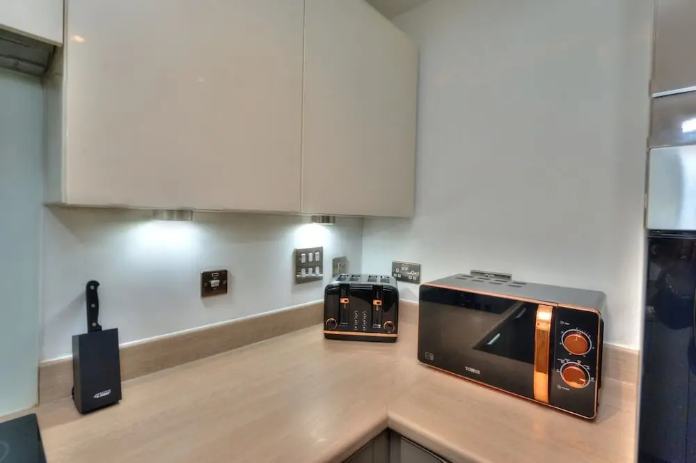 Executive Oakgrove Apartment