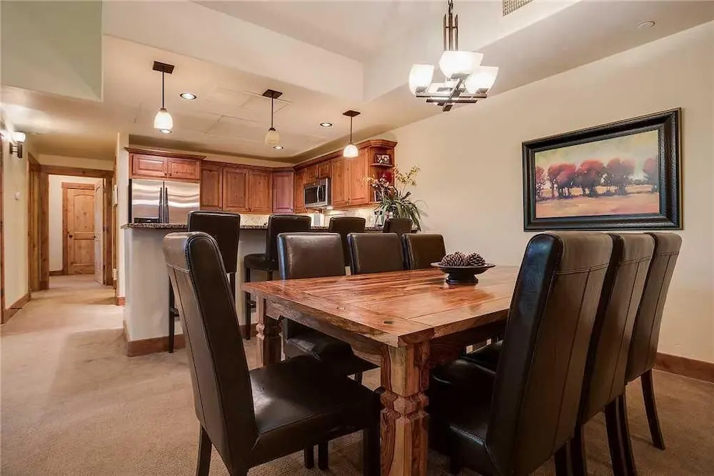 5305 Emerald Lodge, Trappeur's Crossing Apartment 4