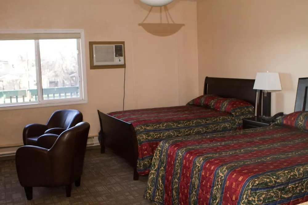 Woodland Motor Inn