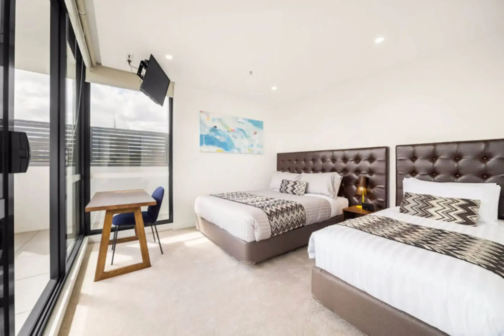 Whitehorse Apartments Hotel