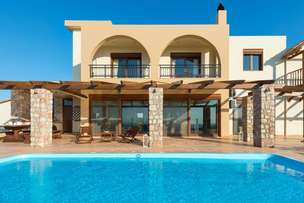 Butterfly Villa with stunning Sea and Valley Views