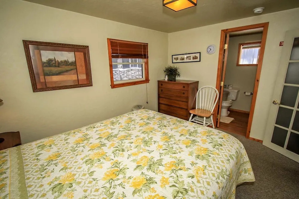 Merced Cottage 1453 by RedAwning