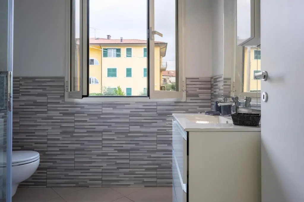 GuestHost - Santo Stefano di Magra Modern Apartments