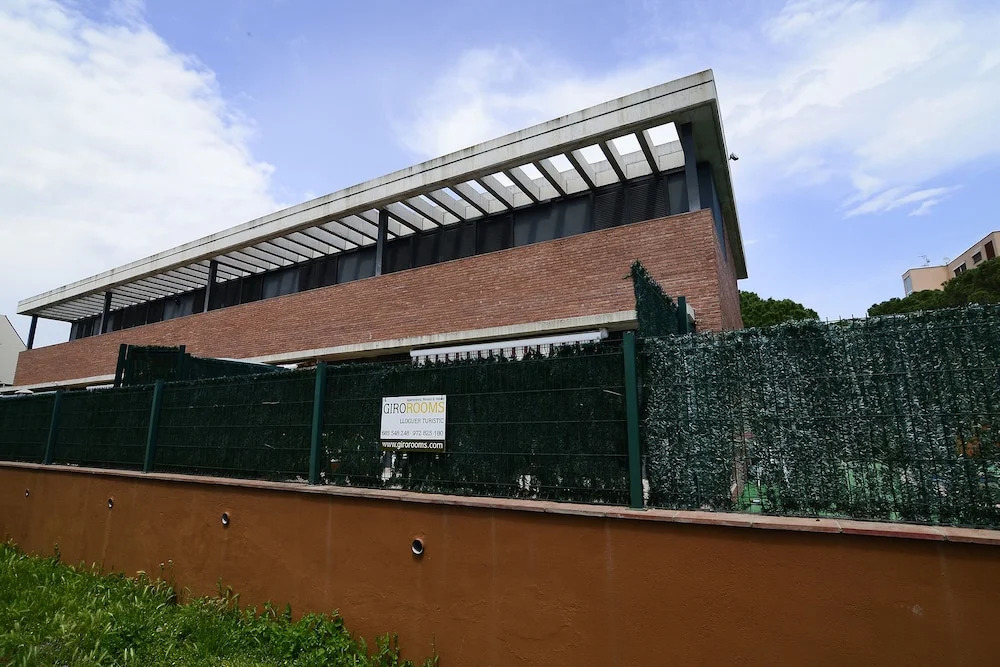 Ridaura Apartments with pool