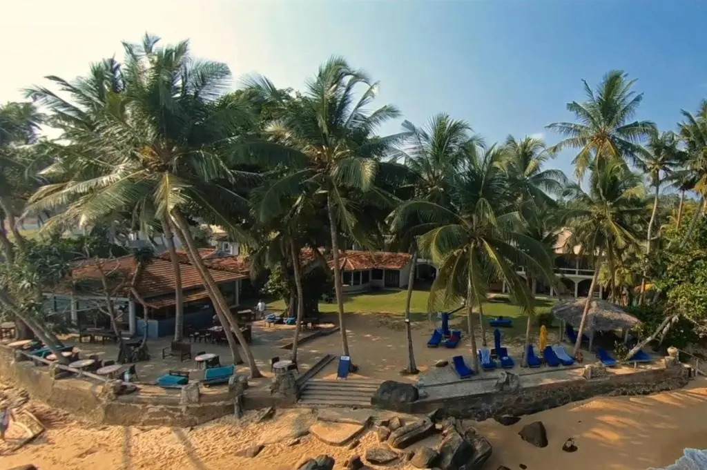 Sri Gemunu Beach Resort