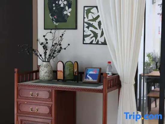 Tengchong Dongyi Hot Spring Villa - Courtyard-style Boutique Guesthouse