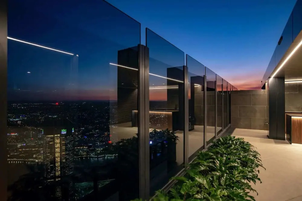 Luxury 1 Bedroom Retreat in Brisbane City With Pool and gym