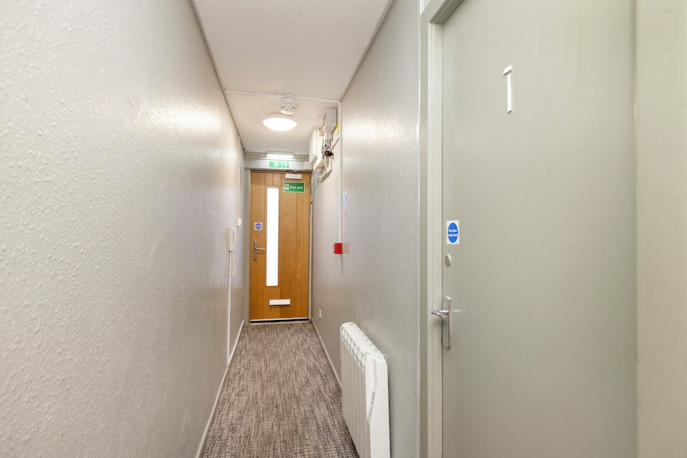 Meadow Court Apartments