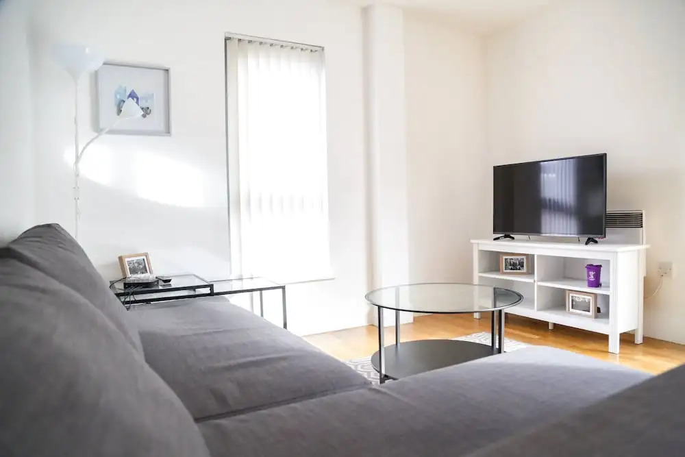 Henry Street - Apt 20