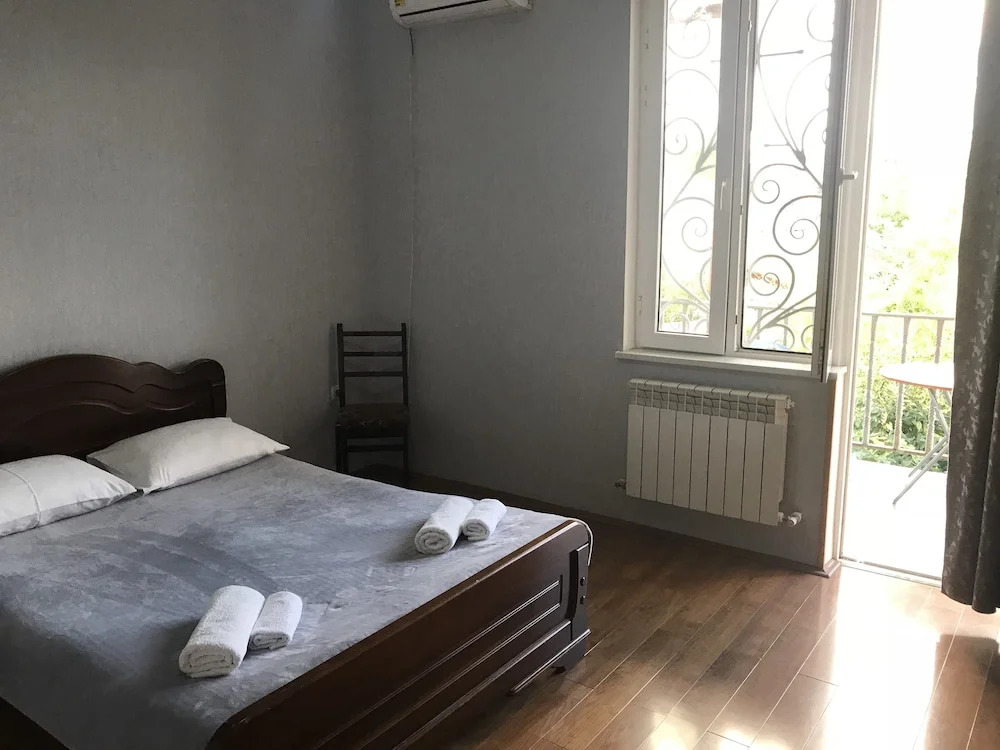 Bajo Guest House