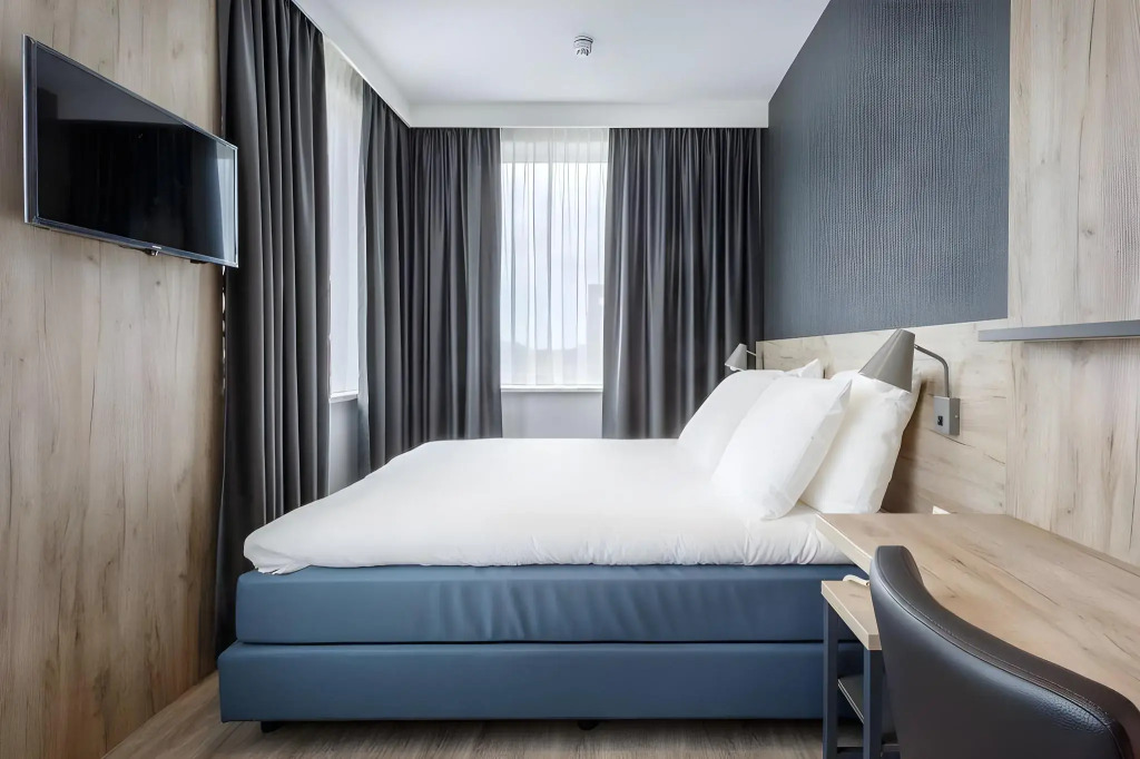 Joy Hotel