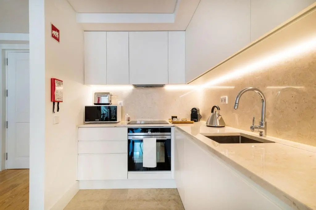 Amazing 1BDR Apartment in Chiado by LovelyStay
