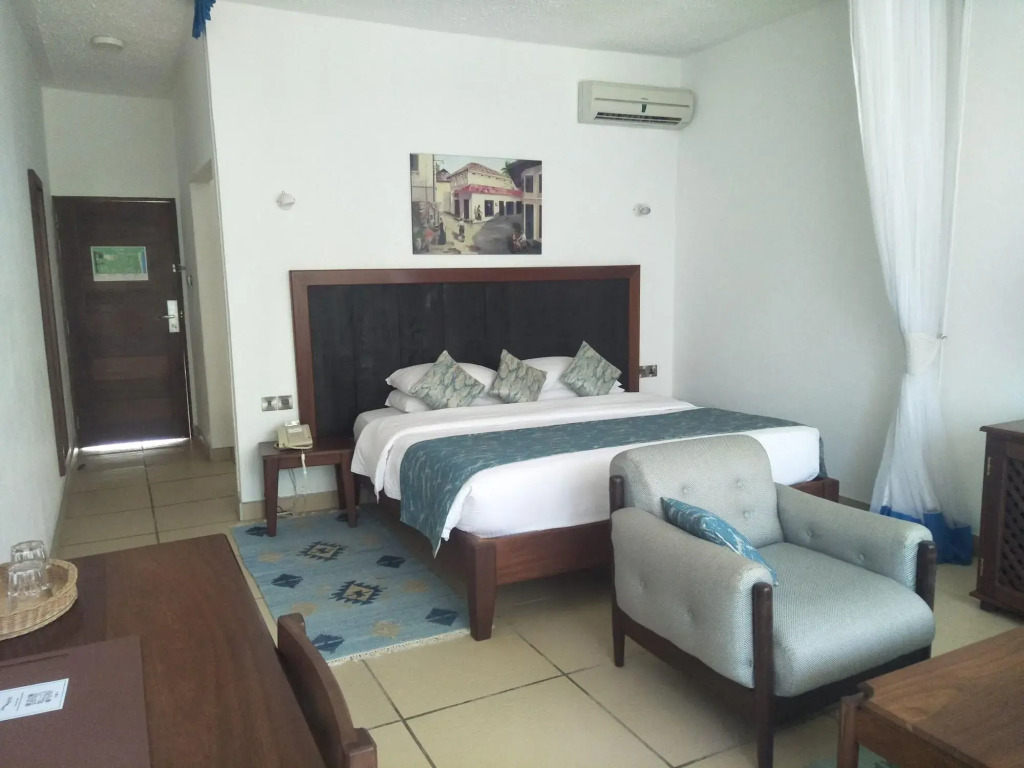 Travellers Beach Hotel & SPA