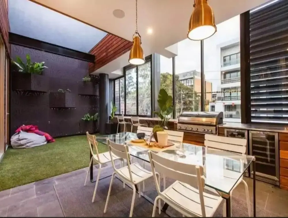 ReadySet Apartments at Glasshouse